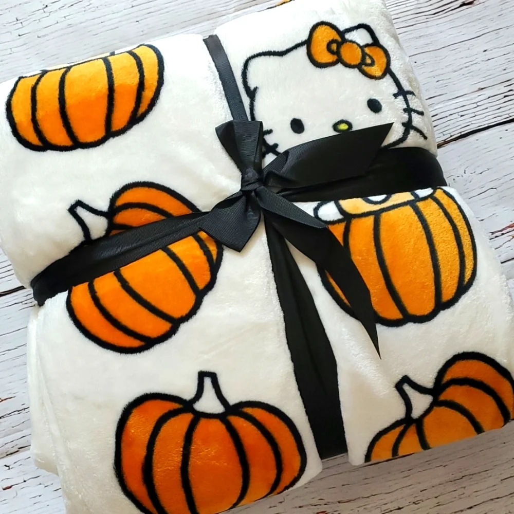 🆕️ SANRIO HELLO KITTY HALLOWEEN SOFT PLUSH BLANKET (FULL/QUEEN)